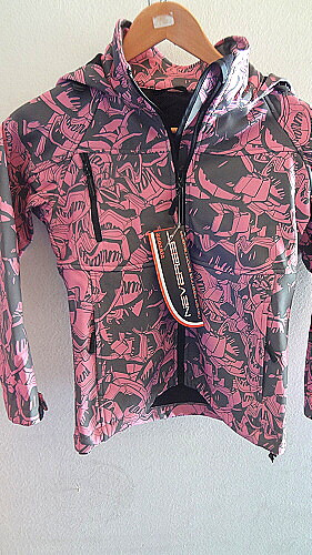 Neverest kurtka softshell z kapturem dla dziewczynki na każdą pogodę Neverest kurtka softshell z kapturem dla dziewczynki na każdą pogodę